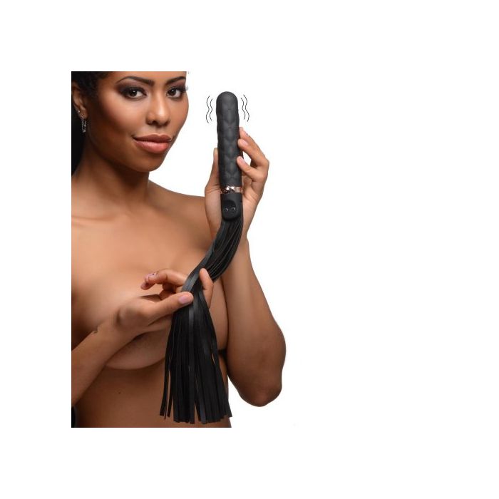 Vibrador Látigo Recargable con Flecos – Estimulación y Juego en Uno